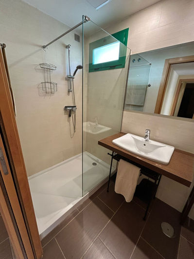 Image No.22-2 Bed Property for sale