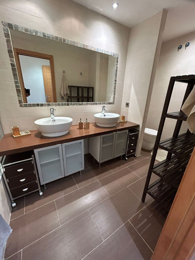 Image No.30-2 Bed Property for sale