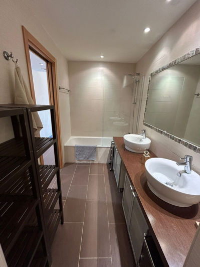 Image No.33-2 Bed Property for sale