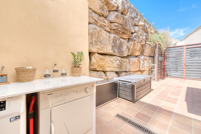 Image No.31-3 Bed Property for sale