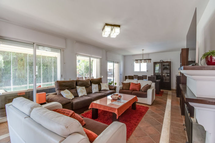 Image No.21-4 Bed Property for sale