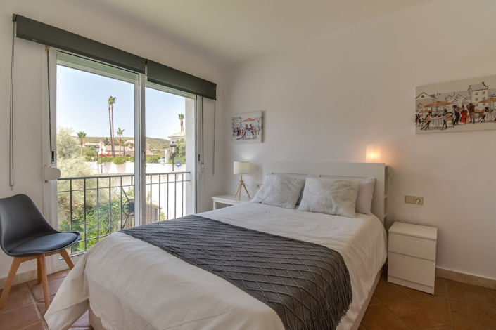 Image No.8-4 Bed Property for sale