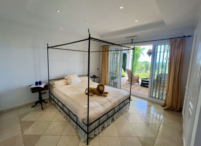 Image No.19-4 Bed Property for sale