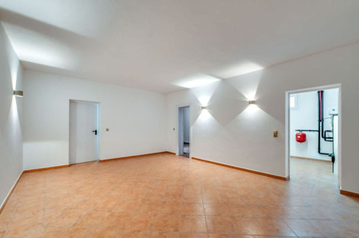 Image No.39-4 Bed Property for sale