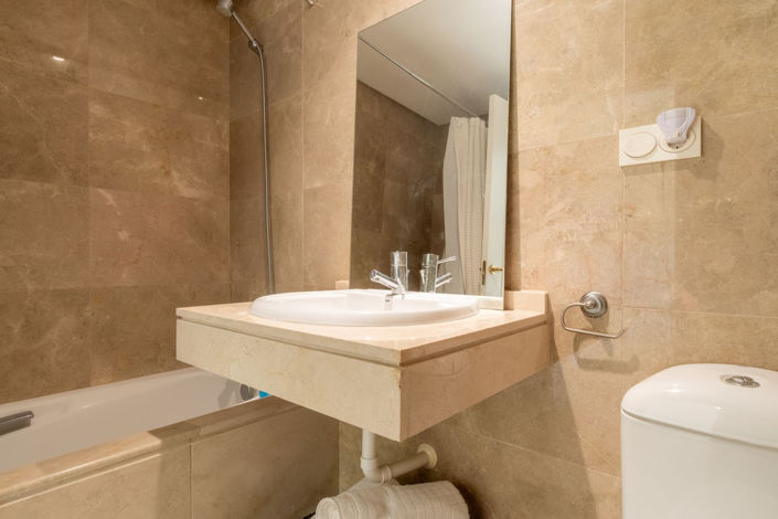 Image No.6-2 Bed Property for sale