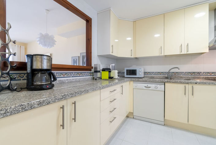 Image No.8-2 Bed Property for sale