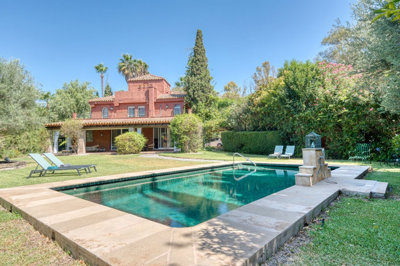 Propriété de 6 chambres à vendre à Nueva Andalucia