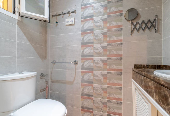 Image No.10-3 Bed Property for sale