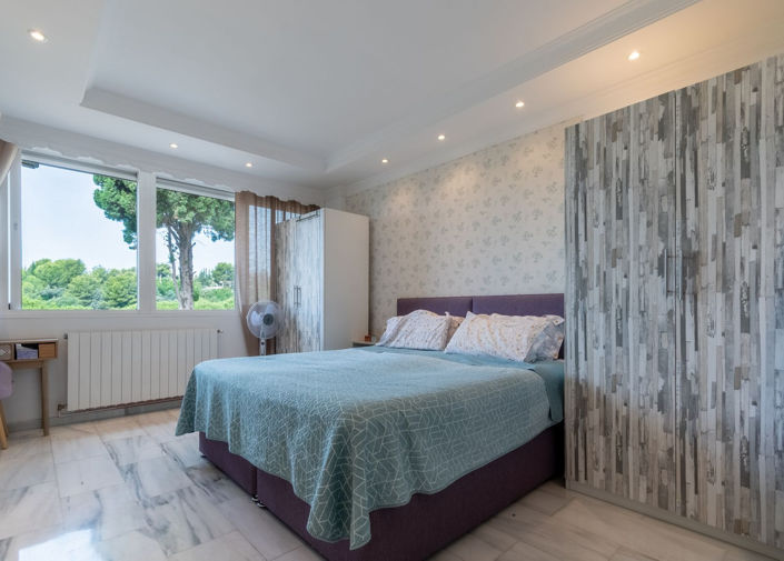 Image No.27-3 Bed Property for sale