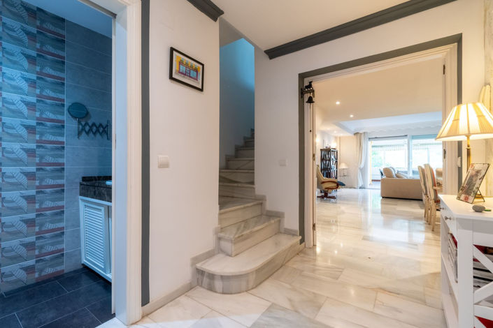 Image No.28-3 Bed Property for sale