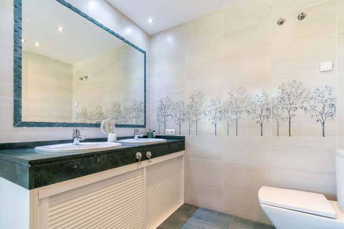 Image No.31-3 Bed Property for sale