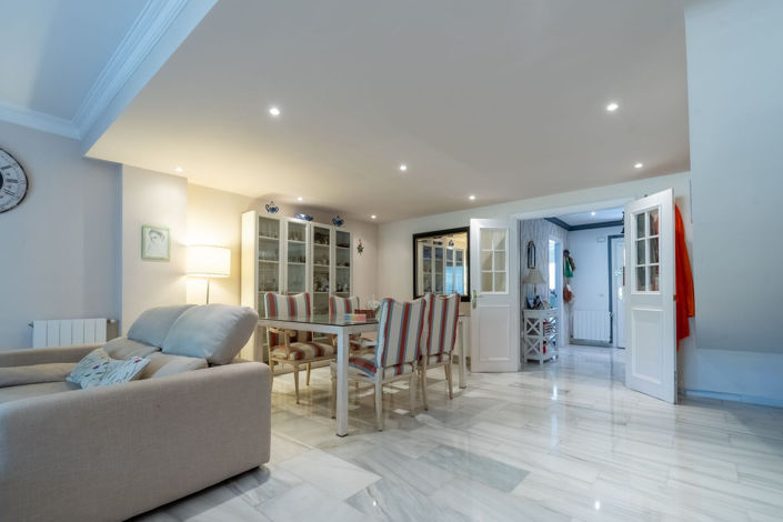 Image No.7-3 Bed Property for sale