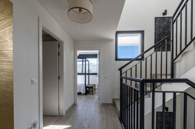 10-bb915d1cb19341576dcdc994b81ab9c5