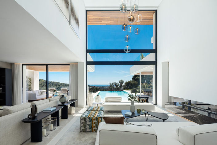 Image No.20-6 Bed Property for sale