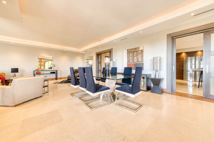 Image No.14-5 Bed Property for sale