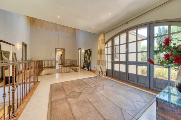 Image No.23-5 Bed Property for sale