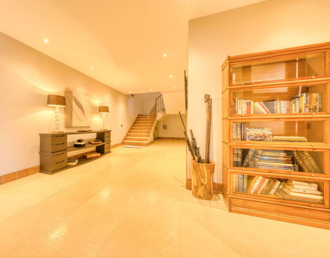 Image No.41-5 Bed Property for sale