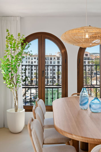 Image No.10-4 Bed Property for sale