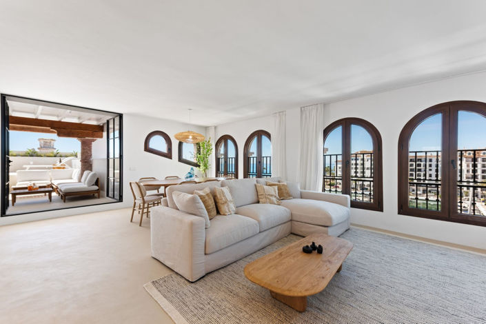 Image No.29-4 Bed Property for sale