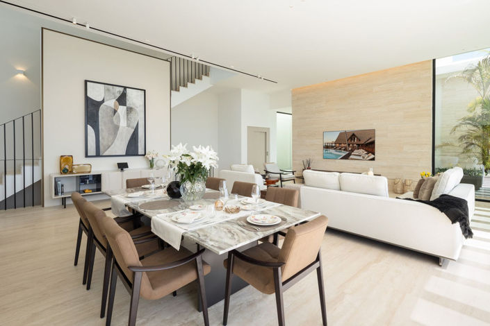 Image No.4-6 Bed Property for sale