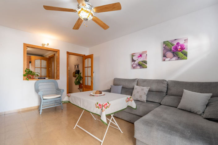 Image No.11-2 Bed Property for sale