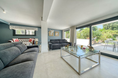 13-5fd73dea700db77384c091ca9818b1a9