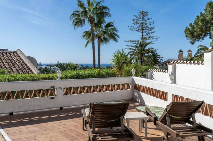 Image No.12-3 Bed Property for sale