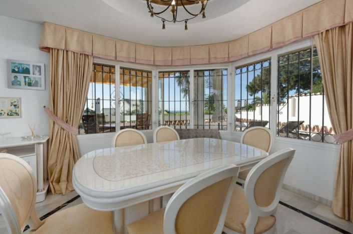 Image No.13-3 Bed Property for sale