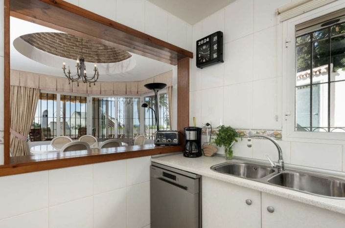 Image No.6-3 Bed Property for sale