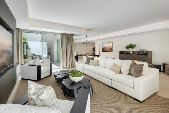 Image No.23-6 Bed Property for sale