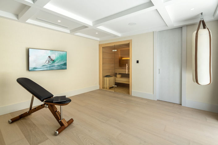 Image No.26-6 Bed Property for sale