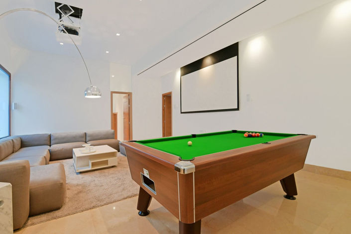 Image No.23-7 Bed Property for sale