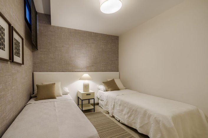 Image No.22-5 Bed Property for sale