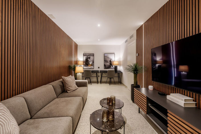 Image No.6-5 Bed Property for sale