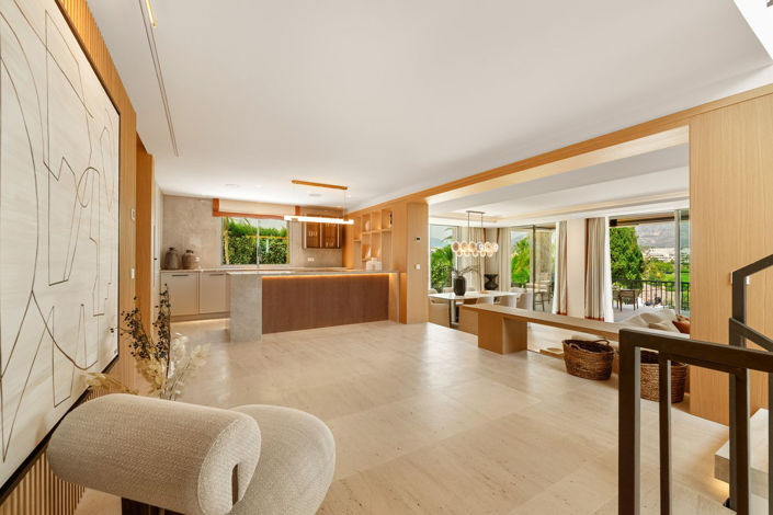 Image No.14-5 Bed Property for sale