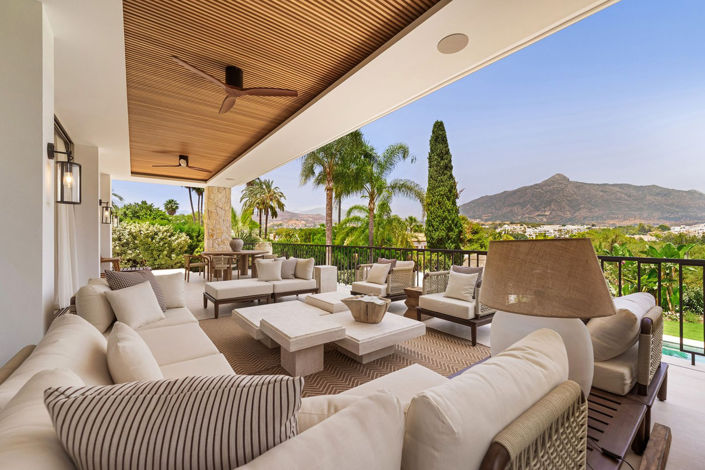 Image No.5-5 Bed Property for sale