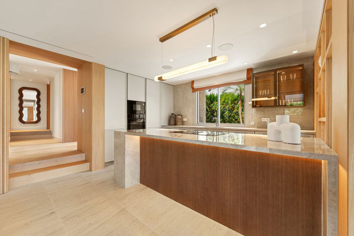 Image No.7-5 Bed Property for sale