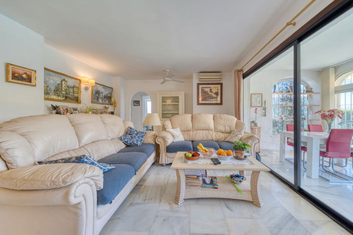 Image No.11-2 Bed Property for sale