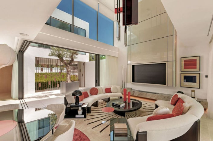 Image No.18-4 Bed Property for sale