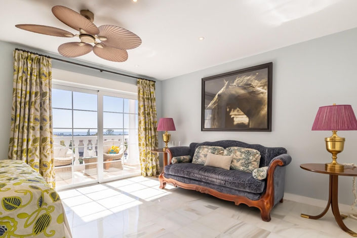 Image No.14-4 Bed Property for sale