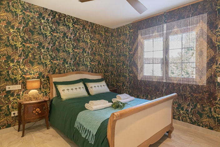 Image No.18-4 Bed Property for sale