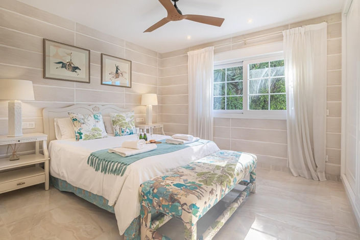 Image No.20-4 Bed Property for sale