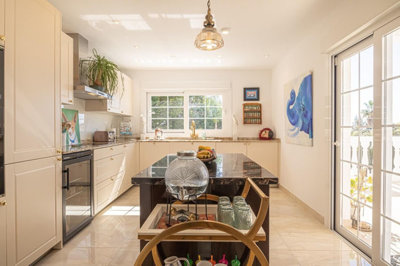 9-467d0cee5b725f3ef65f102a0c2e69c0