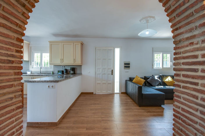 Image No.19-5 Bed Property for sale