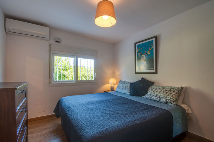 Image No.20-5 Bed Property for sale