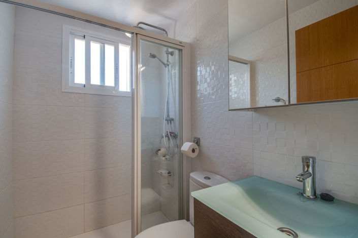 Image No.29-5 Bed Property for sale