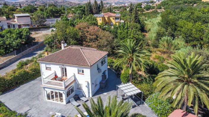 Image No.48-5 Bed Property for sale