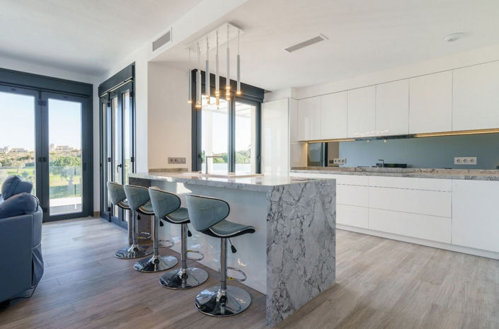 Image No.13-3 Bed Property for sale