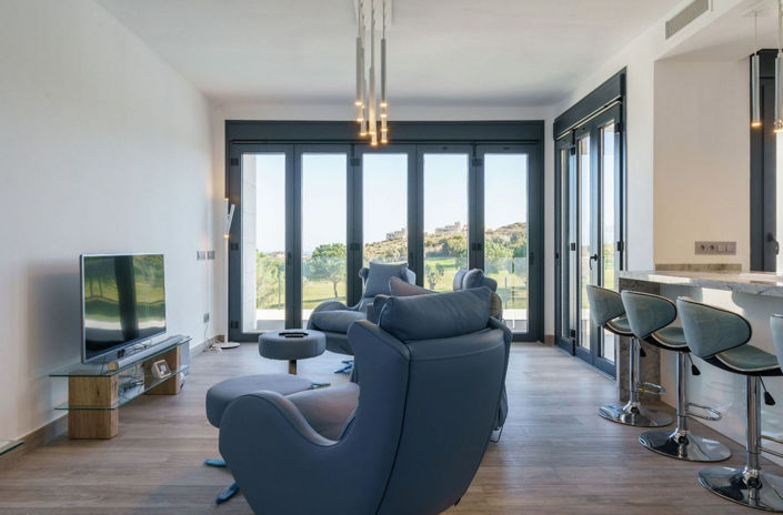 Image No.14-3 Bed Property for sale