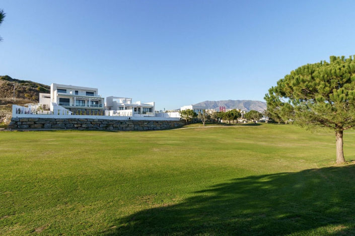 Image No.6-3 Bed Property for sale